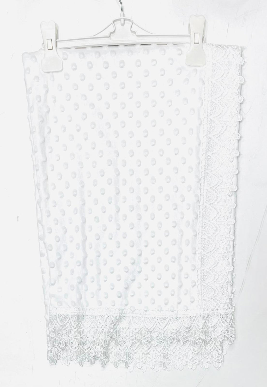 Nakışlı BEYAZ Dantel Detaylı Bebek Battaniyesi