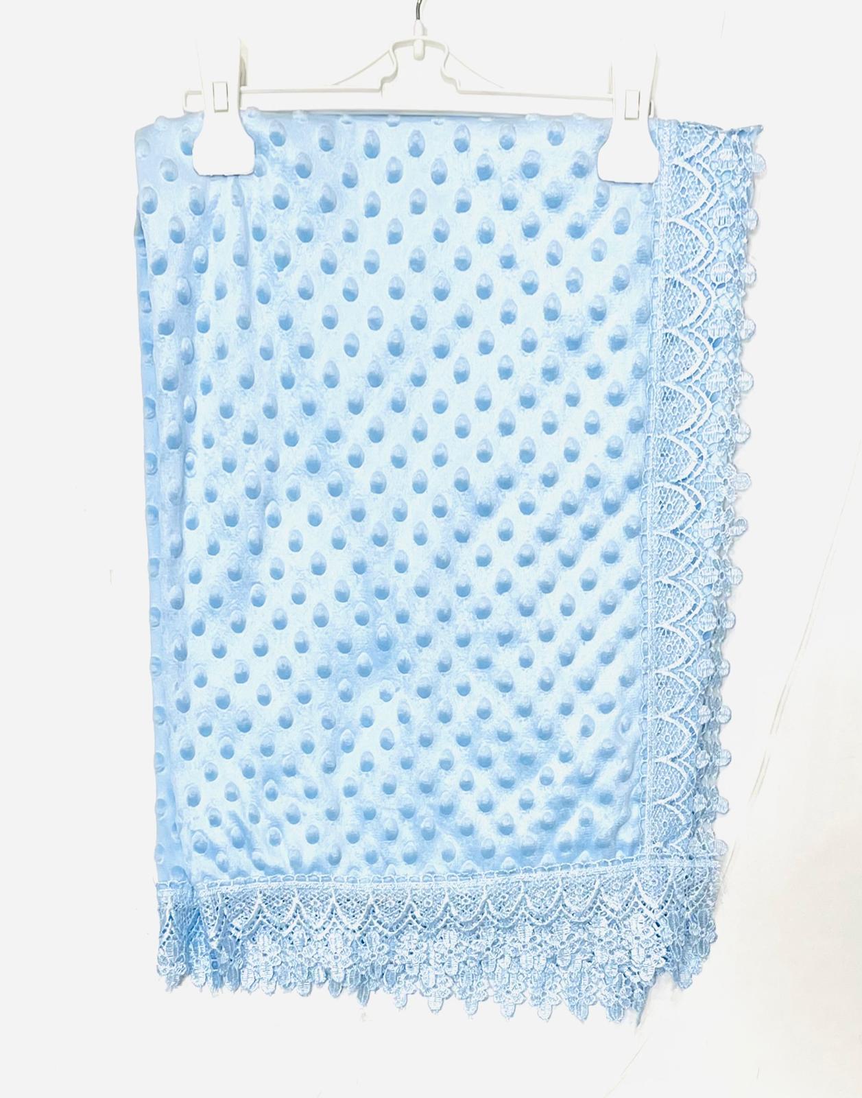 Prens Nakışlı Mavi Dantel Detaylı Bebek Battaniyesi