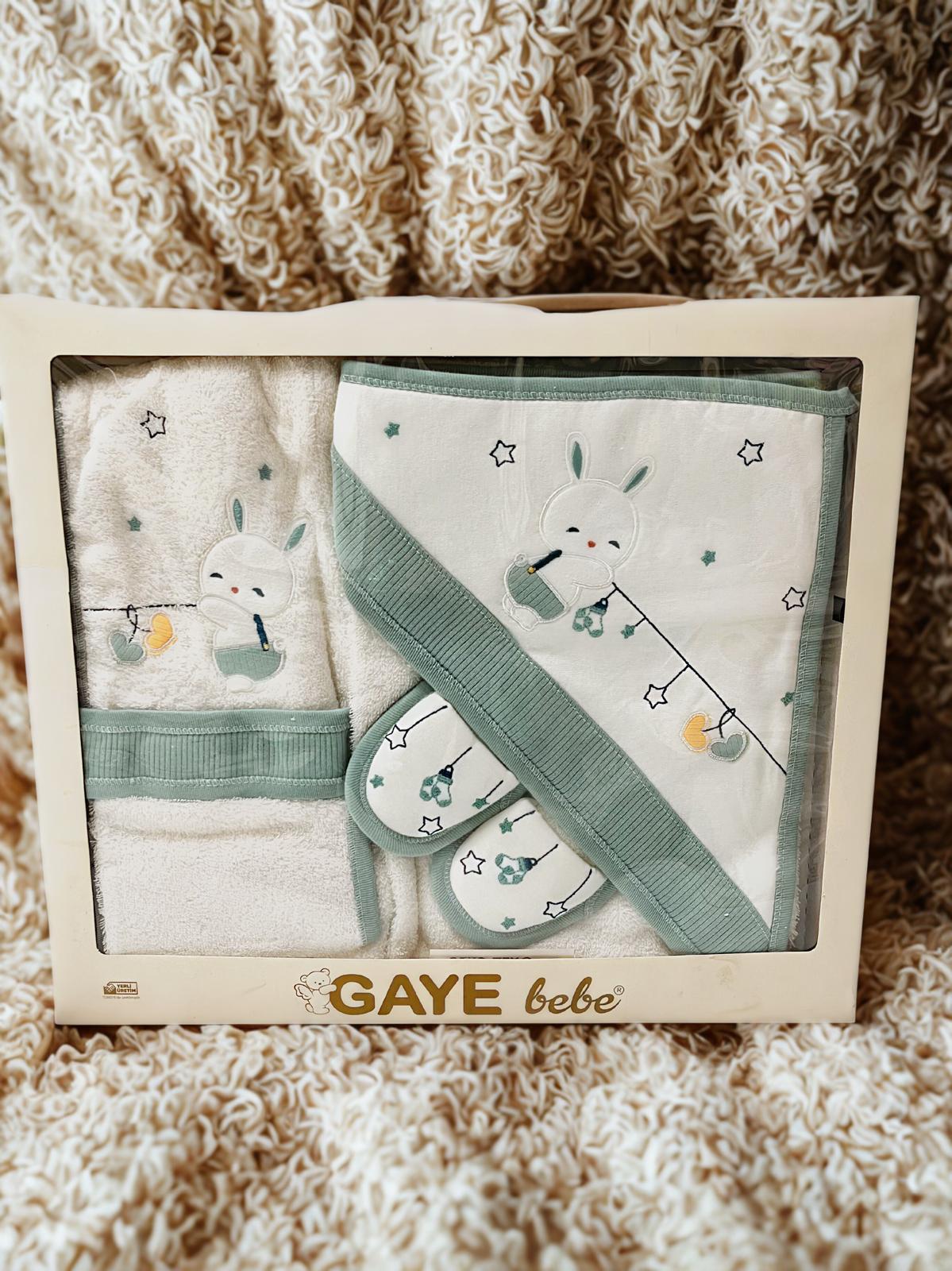 GAYE BEBE KIZ BORNOZ SETİ